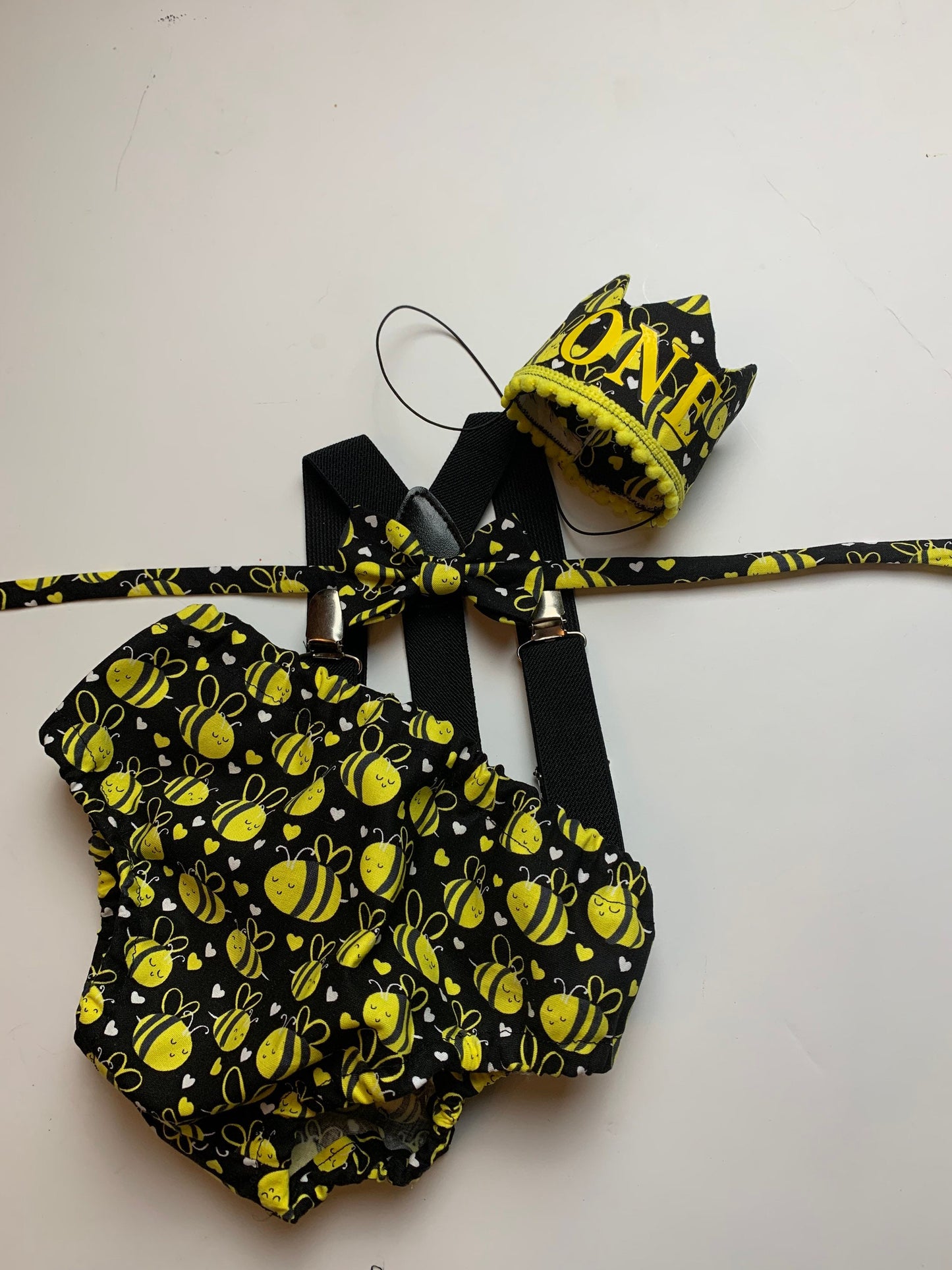 One birthday Bee theme cake, Bee black diaper cover, Boy First Birthday , bow tie yellow Diaper Cover Suspenders 1st Birthday Photoshoot