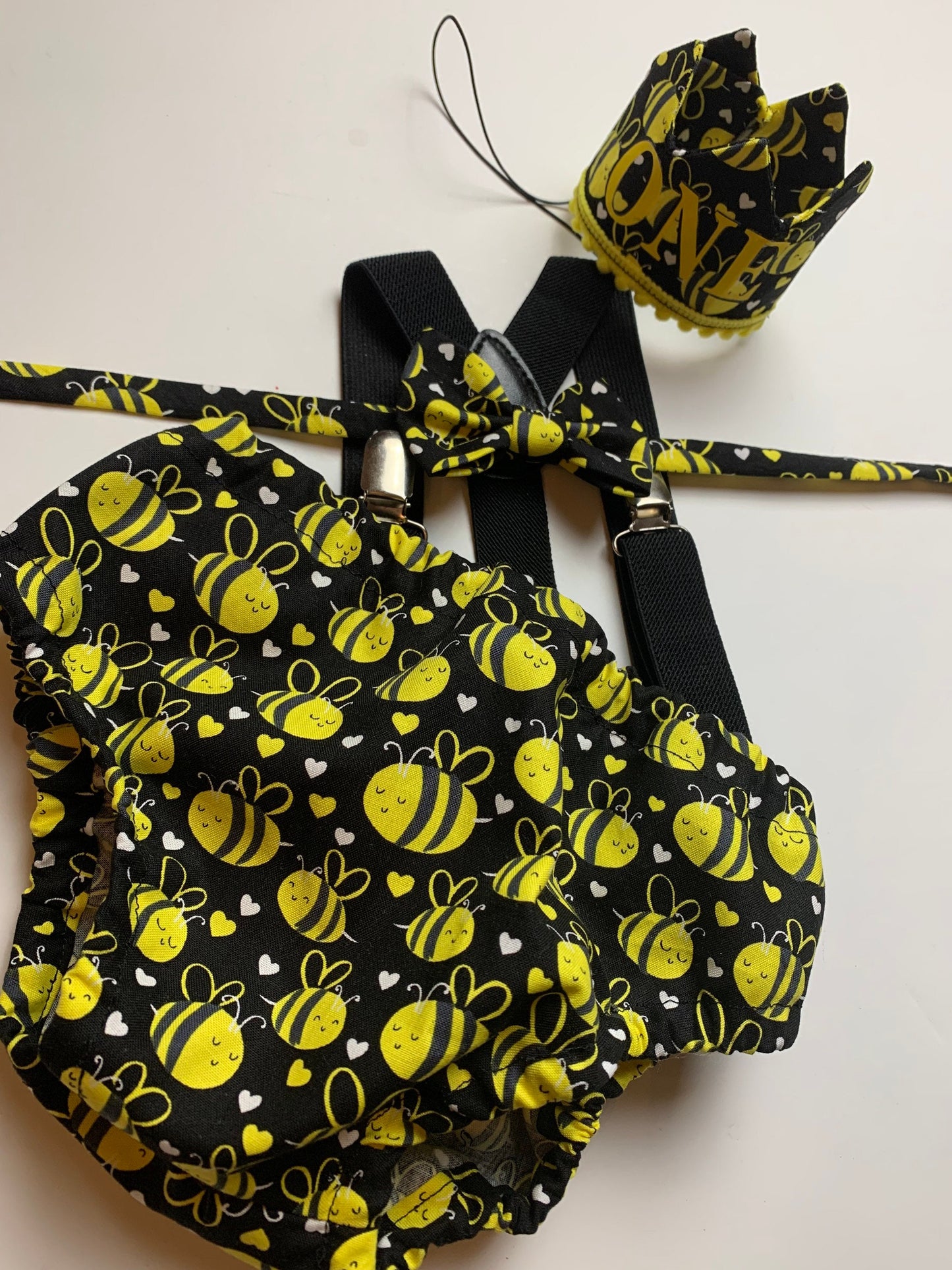 One birthday Bee theme cake, Bee black diaper cover, Boy First Birthday , bow tie yellow Diaper Cover Suspenders 1st Birthday Photoshoot
