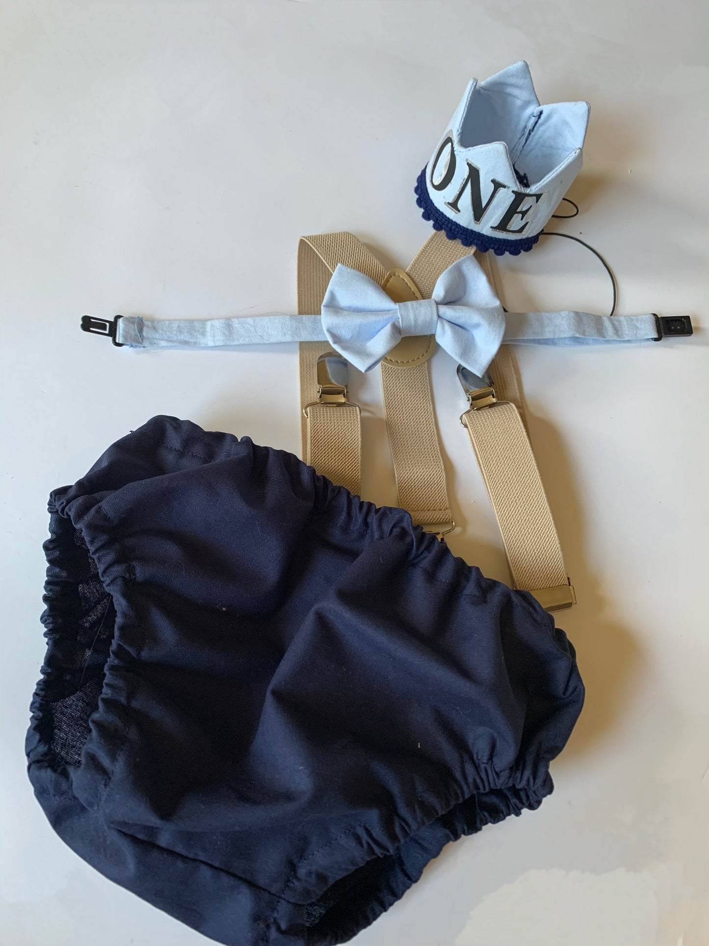 Navy Smash Cake Outfit Boy First Birthday super soft navy cotton Diaper Cover, beige Suspenders and blue bow tie 1st Birthday Photoshoot