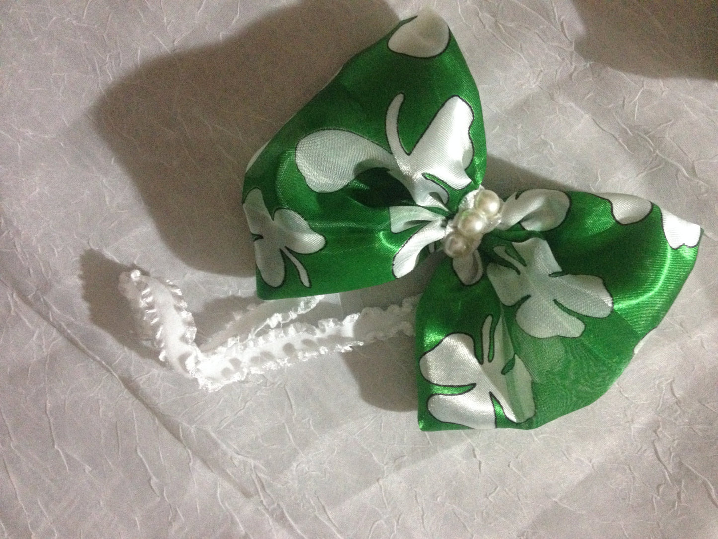 Oversized, st.patricks headband, big green headband, big clover headband, bow headband, big Irish baby headband, Irish bow, green and white